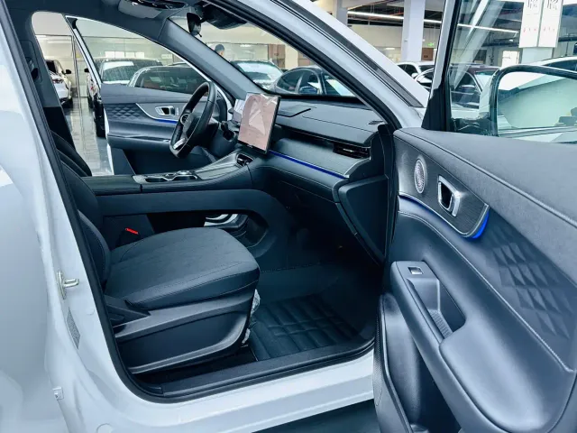 Chery Fengyun T8 — Фото автомобиля 8
