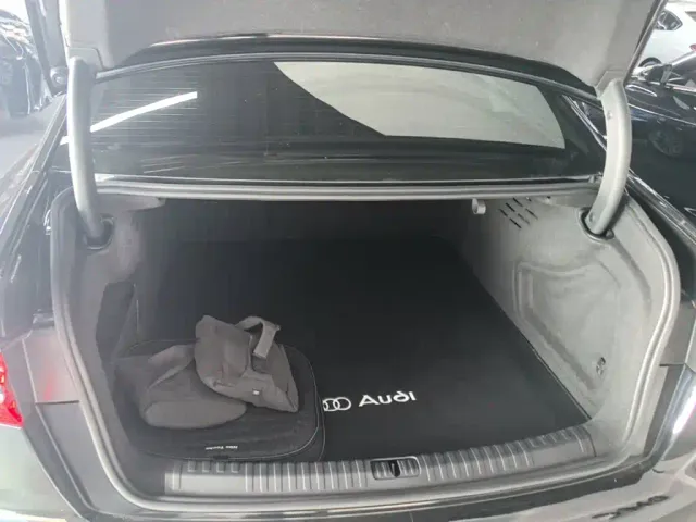 Audi A6L — Фото автомобиля 18
