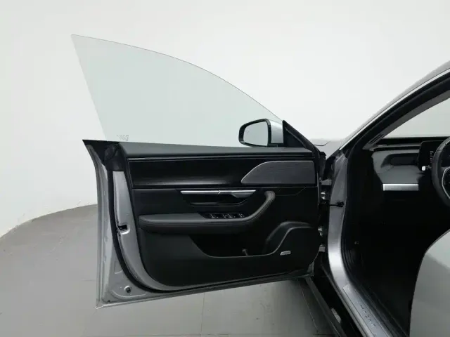 Xpeng P7 — Фото автомобиля 8