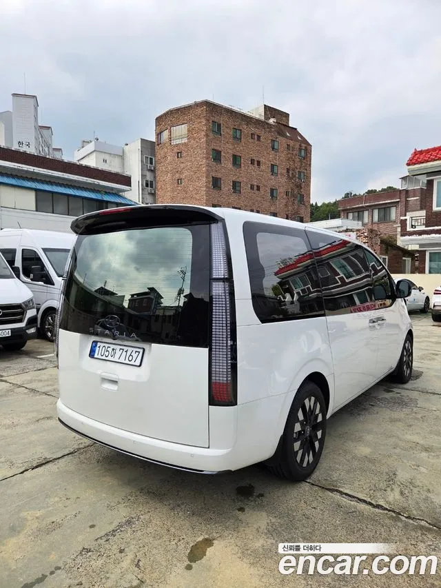 Hyundai Staria — Фото автомобиля 2