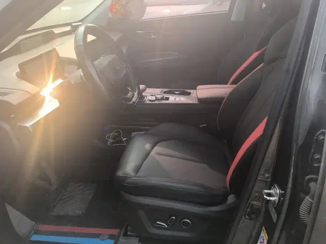 Changan Z6 — Фото автомобиля 9