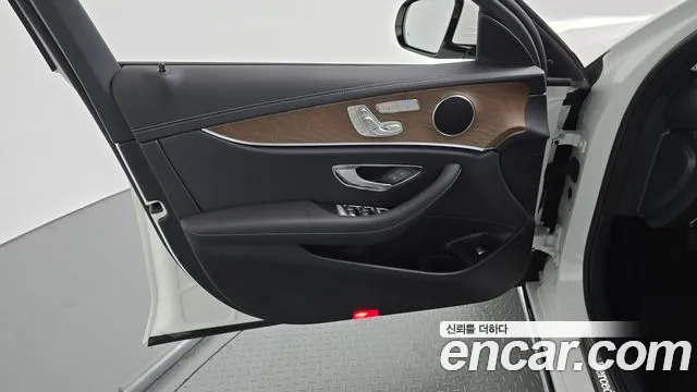Mercedes-Benz E-Class W213 — Фото автомобиля 13