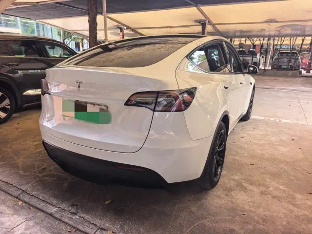 Tesla Model Y 2022 Facelift Rear-Wheel Drive Version — Фото автомобиля 18