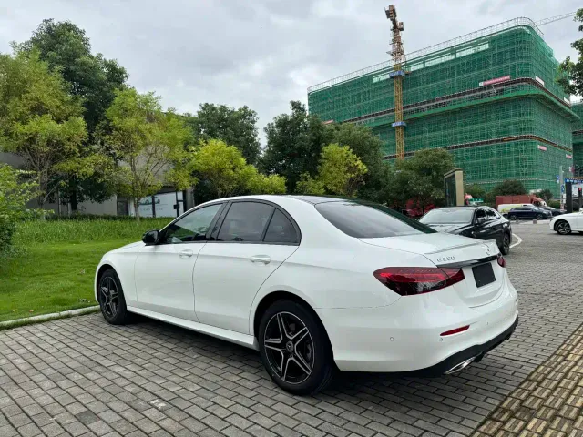 Mercedes-Benz E-Class — Фото автомобиля 7