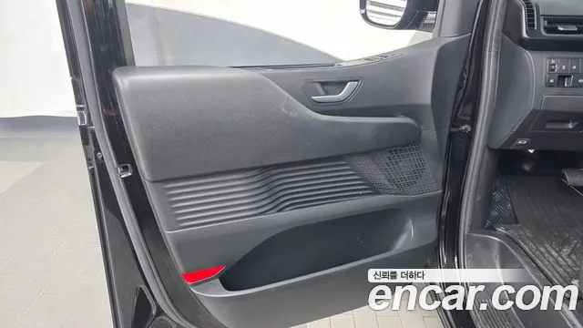 Hyundai Staria — Фото автомобиля 13