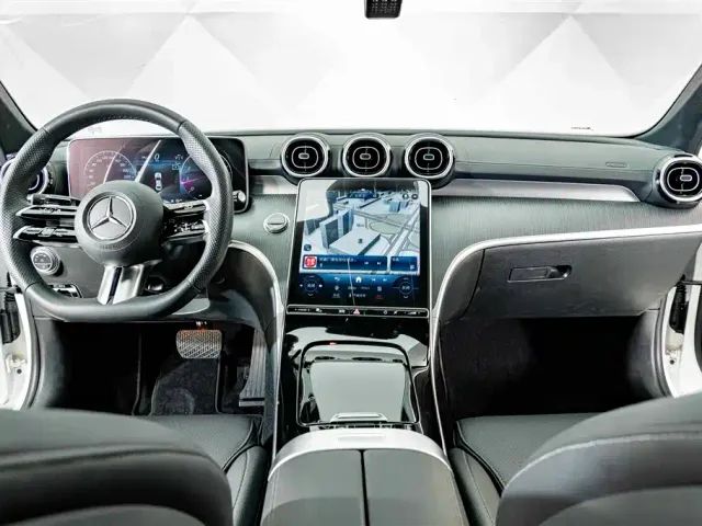 Mercedes-Benz C-Class — Фото автомобиля 12