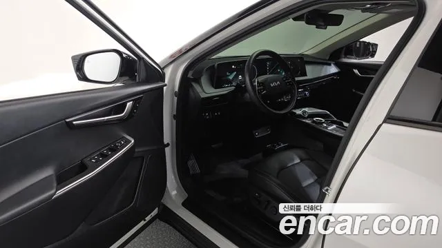 Kia EV6 — Фото автомобиля 10