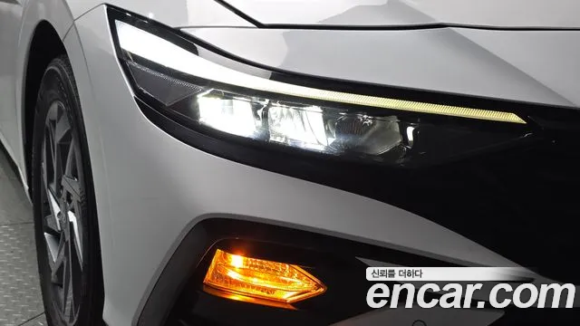 Hyundai Avante CN7 — Фото автомобиля 21