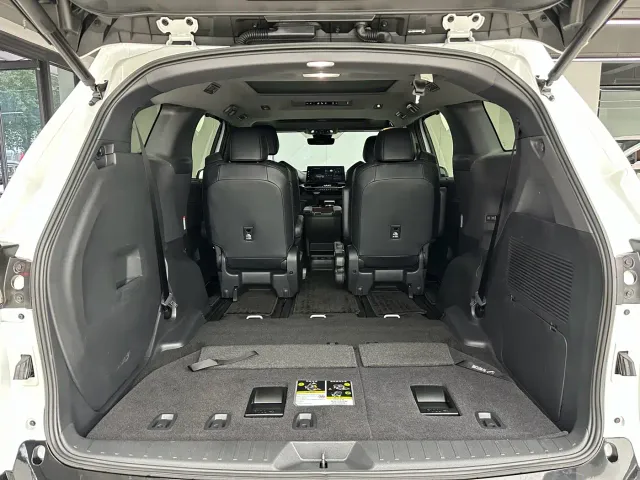 Toyota Granvia — Фото автомобиля 17