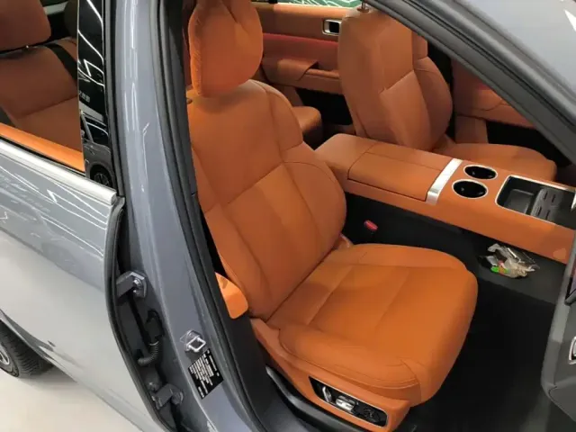Li Auto L7 — Фото автомобиля 24