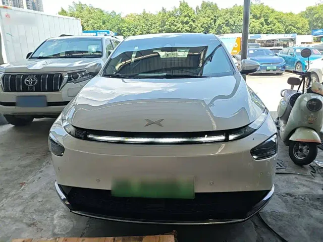 Xpeng G3 — Фото автомобиля 2