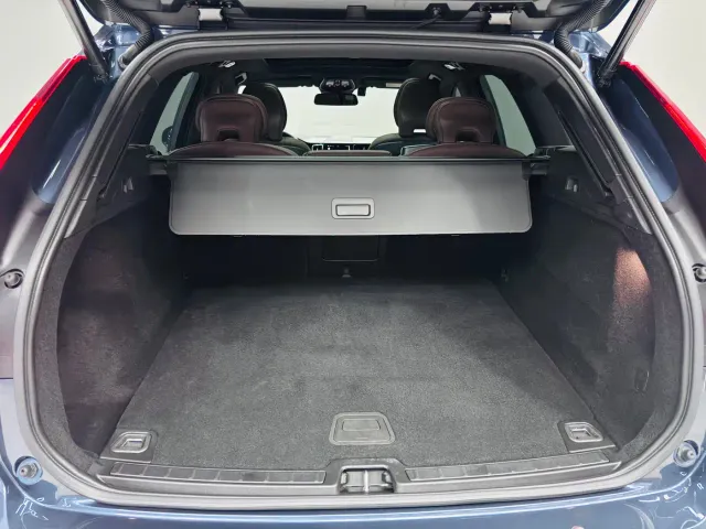 Volvo XC60 — Фото автомобиля 17