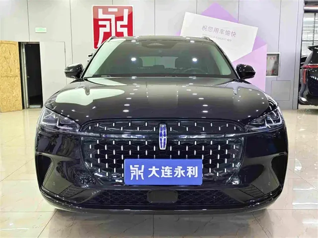 Lincoln Corsair — Фото автомобиля 2