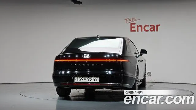 Hyundai Grandeur GN7 — Фото автомобиля 4