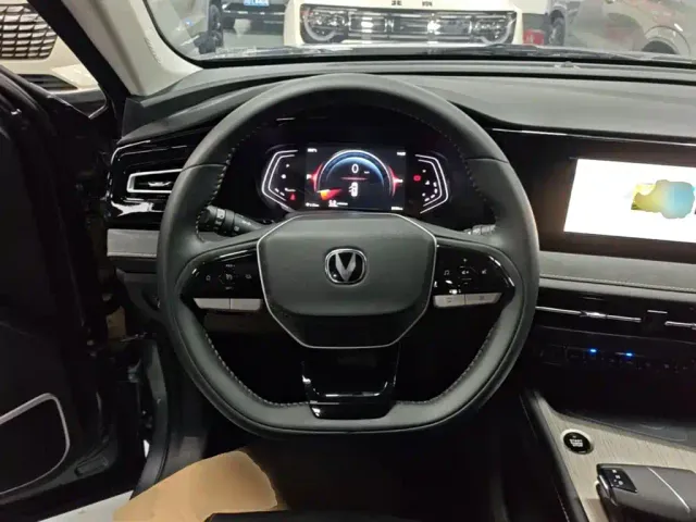 Changan X7 Plus — Фото автомобиля 10