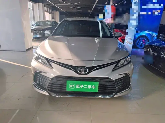 Toyota Camry — Фото автомобиля 2