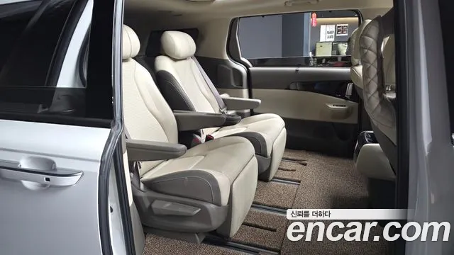 Kia Carnival 4th Gen — Фото автомобиля 12