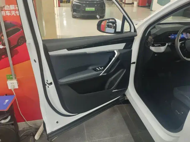 Geely Boyue L — Фото автомобиля 7