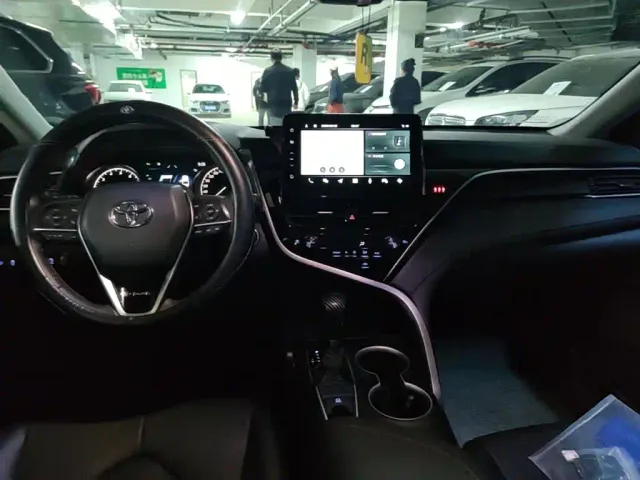 Toyota Camry — Фото автомобиля 11