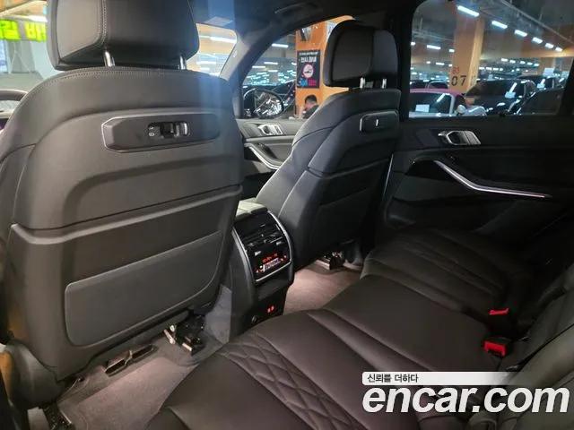 BMW X5 xDrive 40i M Sport — Фото автомобиля 10