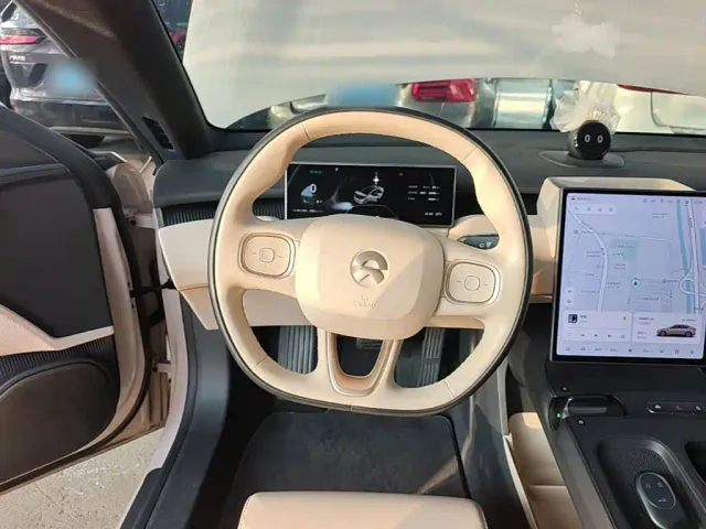 Nio ET5 — Фото автомобиля 10