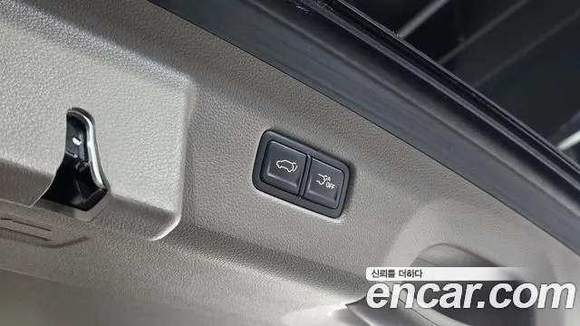 Kia Carnival Generation 4 — Фото автомобиля 20