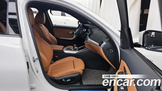 BMW 3 Series G20 — Фото автомобиля 11
