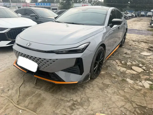 Фотография автомобиля — Changan UNI-V