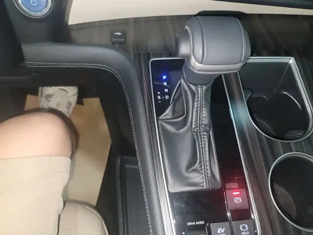 Toyota Sienna — Фото автомобиля 13