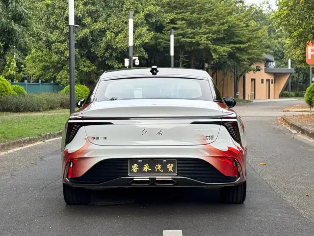 Hongqi H6 — Фото автомобиля 5