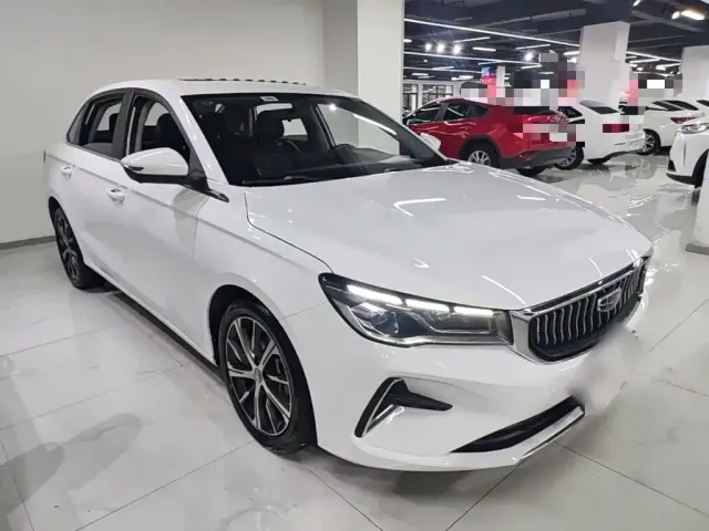 Geely Emgrand — Фото автомобиля 3