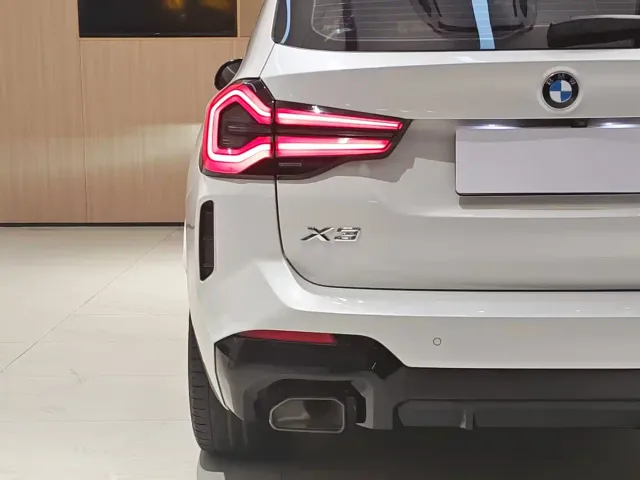 BMW X3 — Фото автомобиля 10