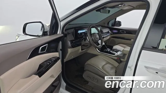 Kia Carnival Generation 4 — Фото автомобиля 15