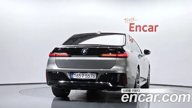 BMW 7 Series — Фото автомобиля 4