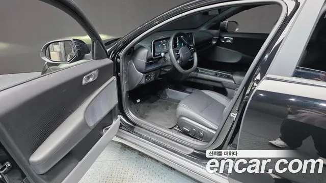 Hyundai Ioniq 6 — Фото автомобиля 10