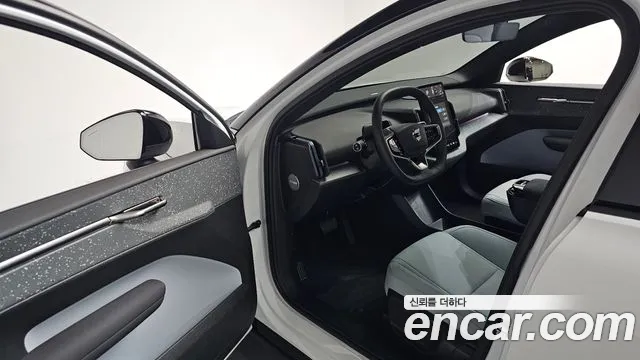 Volvo EX30 — Фото автомобиля 15