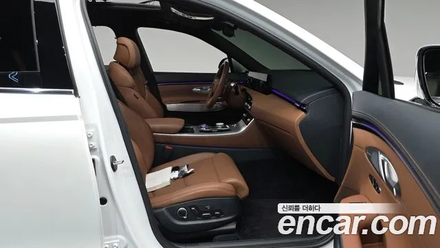 Genesis GV70 — Фото автомобиля 16