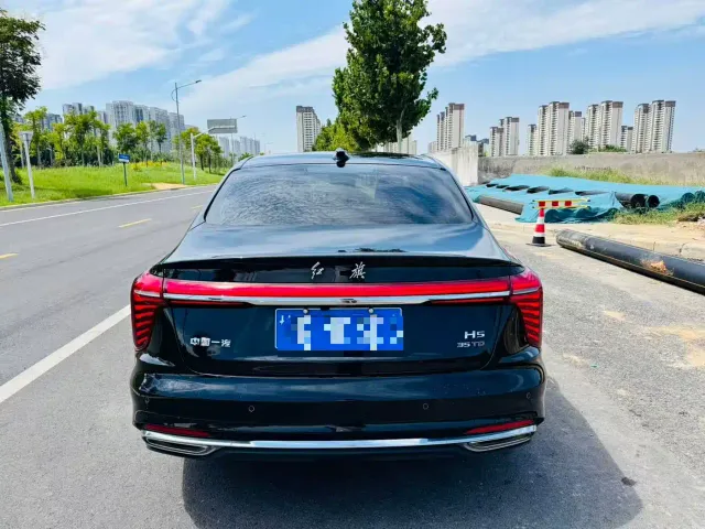 Hongqi H5 — Фото автомобиля 8