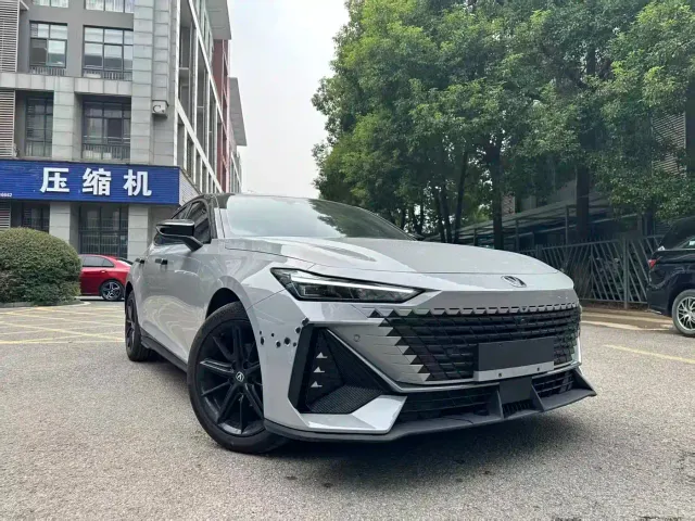 Changan UNI-V — Фото автомобиля 3