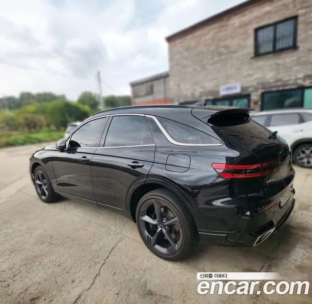 Genesis GV70 — Фото автомобиля 5
