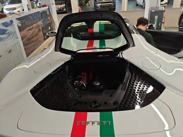 Ferrari SF90 — Фото автомобиля 9
