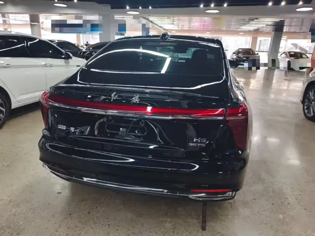 Hongqi H5 — Фото автомобиля 5