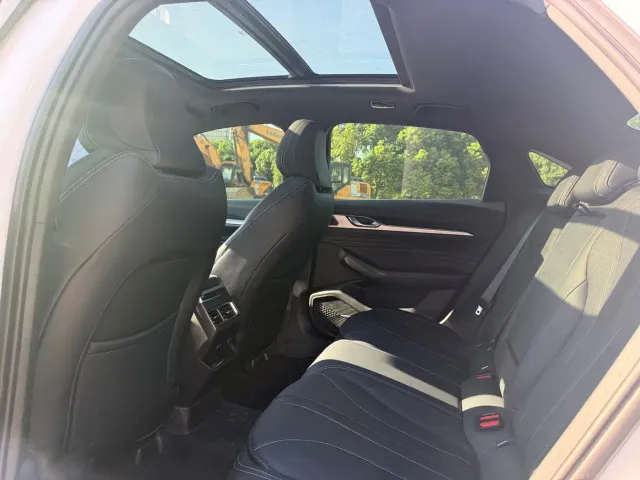 Geely Xingrui — Фото автомобиля 12