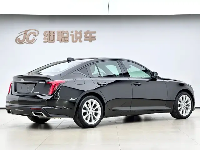 Cadillac CT5 — Фото автомобиля 4