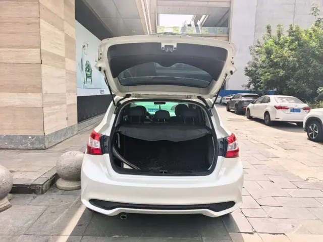 Nissan Tiida 2021 1.6L CVT Cool Edition — Фото автомобиля 15