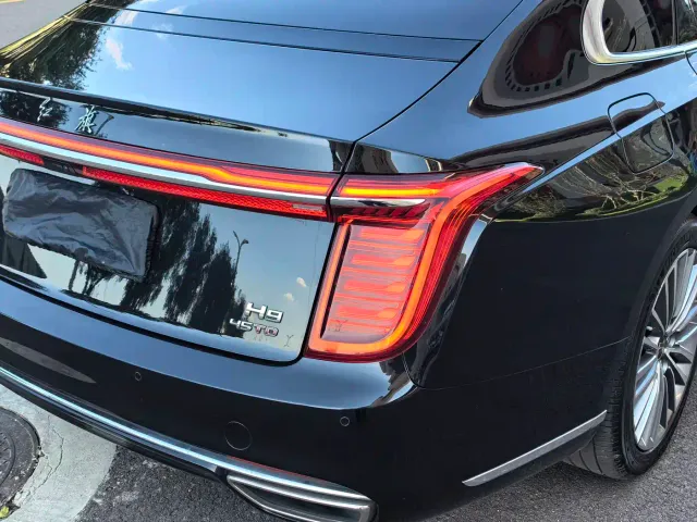 Hongqi H9 — Фото автомобиля 13