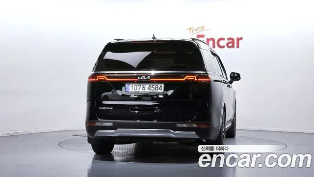 Kia Canival Carnival 4 поколение Дизель 9 мест Signature — Фото автомобиля 4