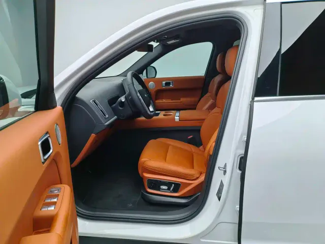Li Auto L7 — Фото автомобиля 12