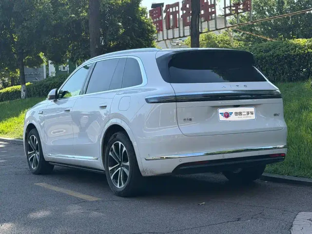 Aito M7 — Фото автомобиля 4
