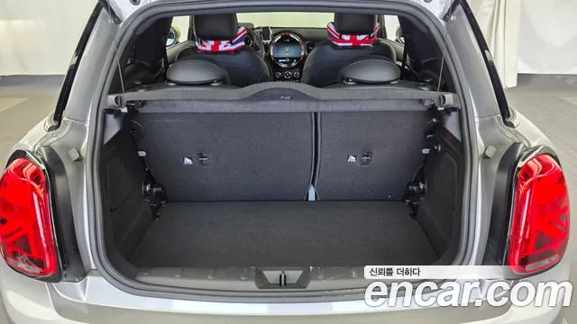 MINI Cooper Cooper Electric — Фото автомобиля 20